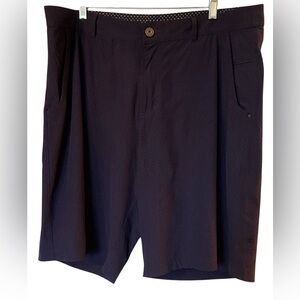 Lululemon men’s shorts in dark Navy with polkadot texture, size 40, 5 pockets